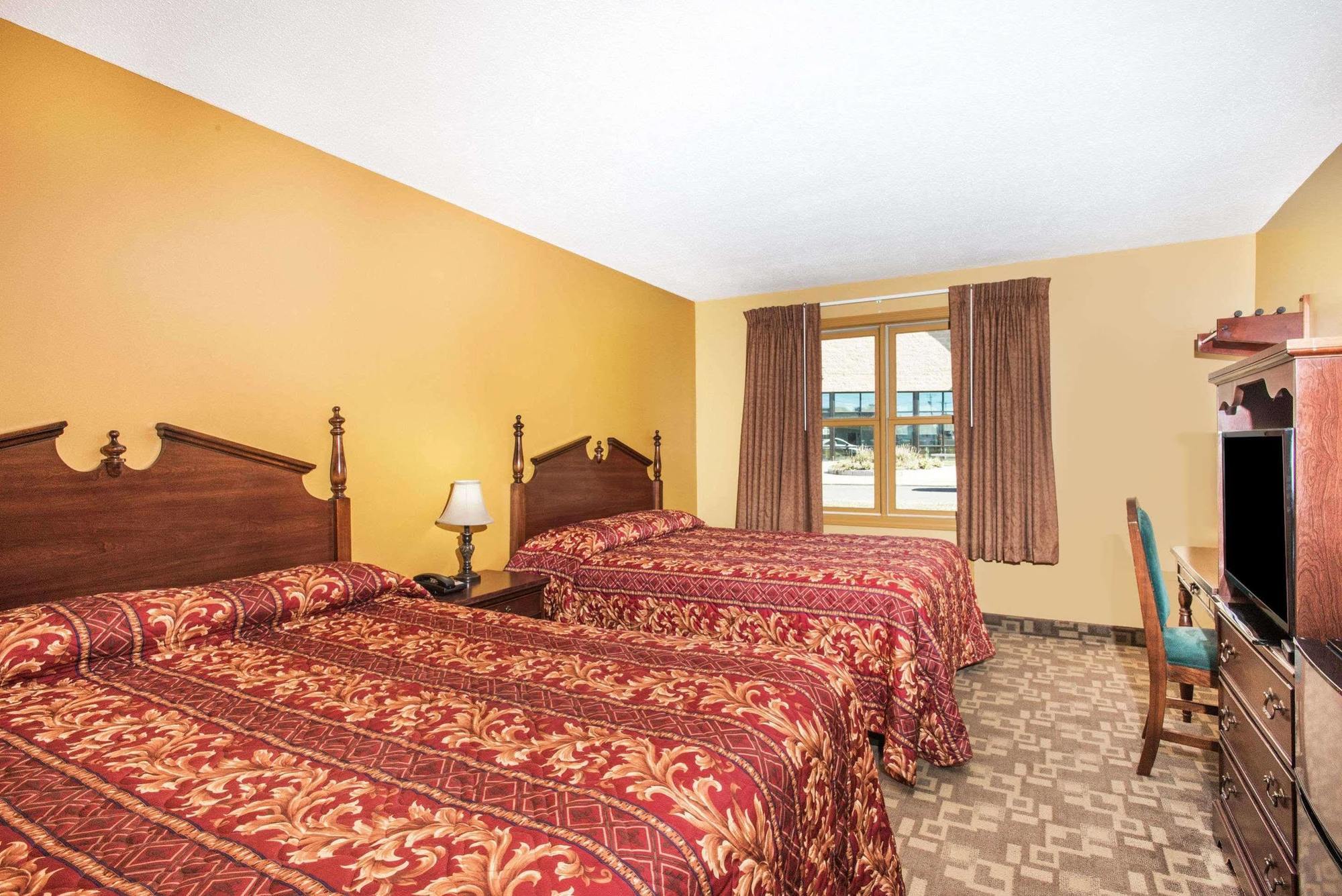 Knights Inn Hadley Εξωτερικό φωτογραφία