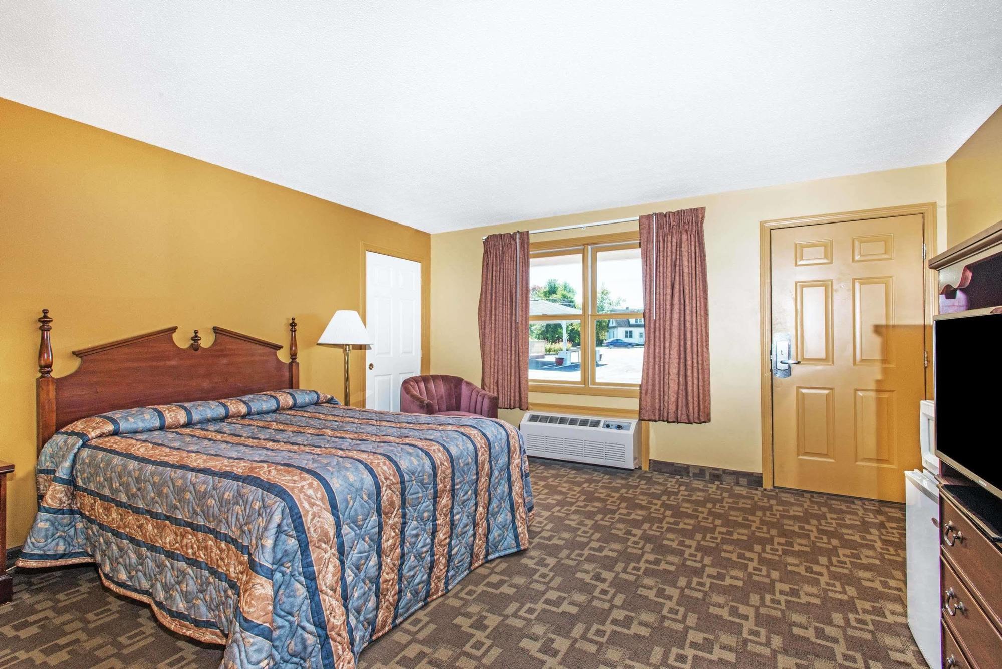 Knights Inn Hadley Εξωτερικό φωτογραφία
